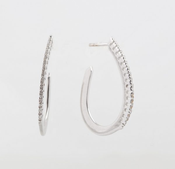 White gold earrings K18 with diamonds, brilliant cut