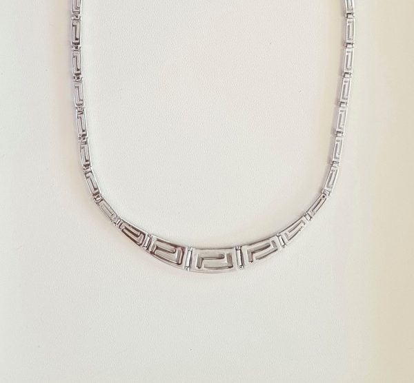 Silver necklace with the Greek design