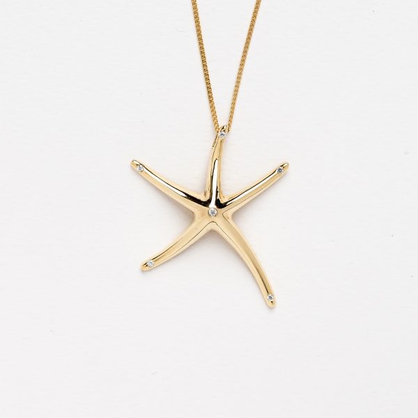 Starfish necklace 18 karat with diamonds